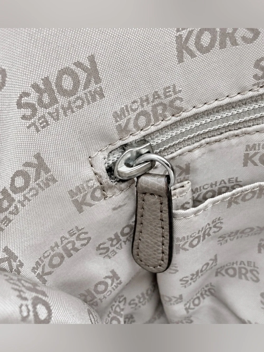 ✨ Michael Kors Jet Set Travel Tote Bag Saffiano Leather Taupe/Gray ✨